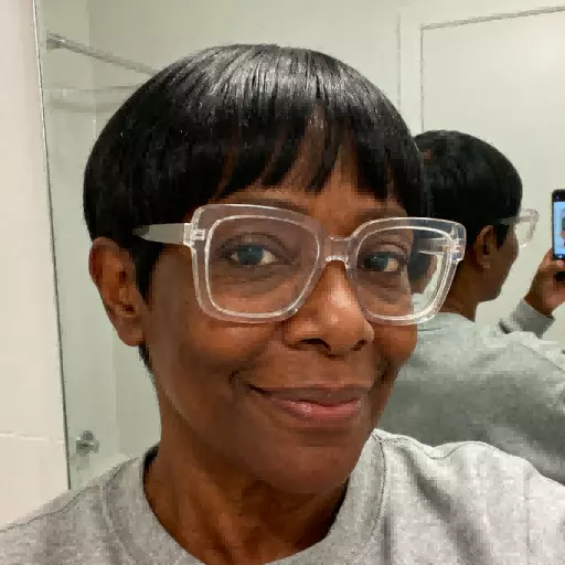 I love love love these bright glasses. I have them in black also. I have a strong -8 Custom