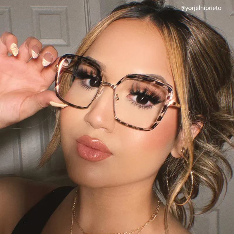 Hilary Tortoise Glasses 4