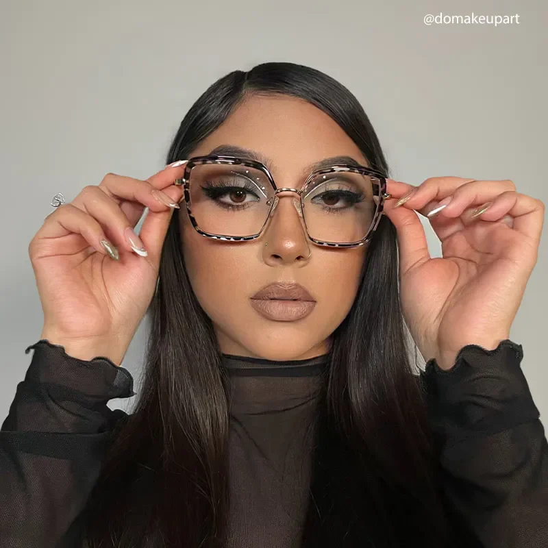 Hilary Tortoise Glasses 11