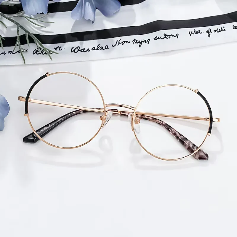Iliana Black Glasses 4