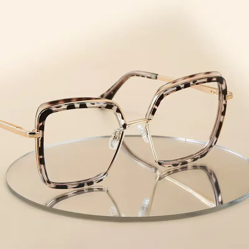 Hilary Tortoise Glasses 7