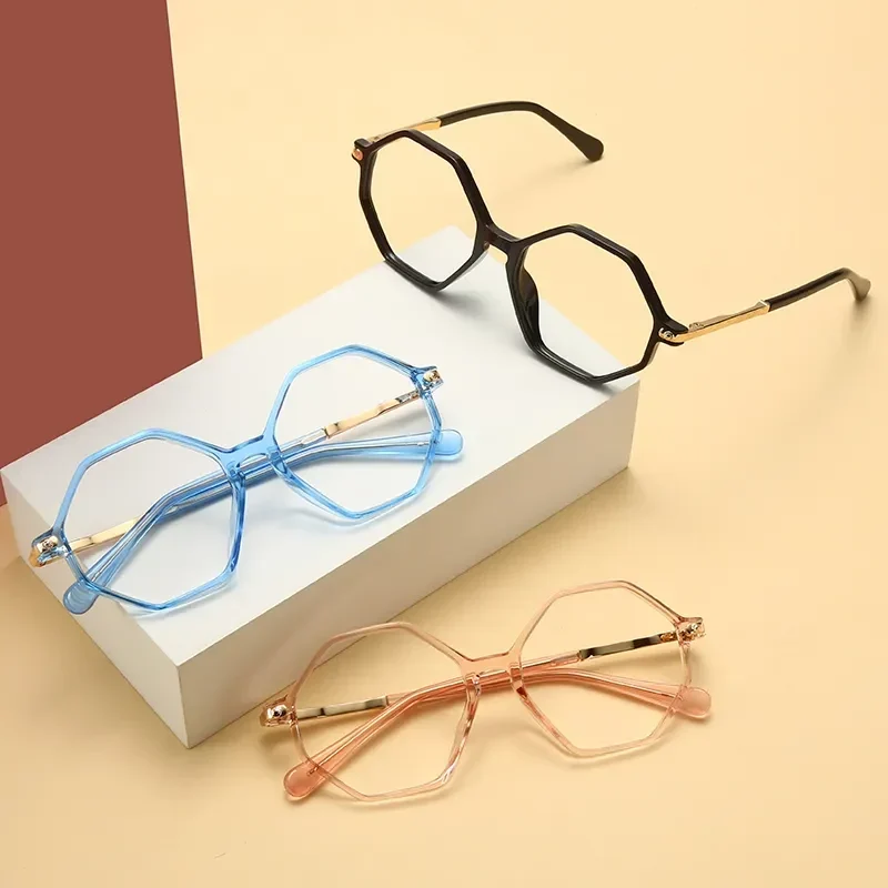 Rosamund Black Glasses 4