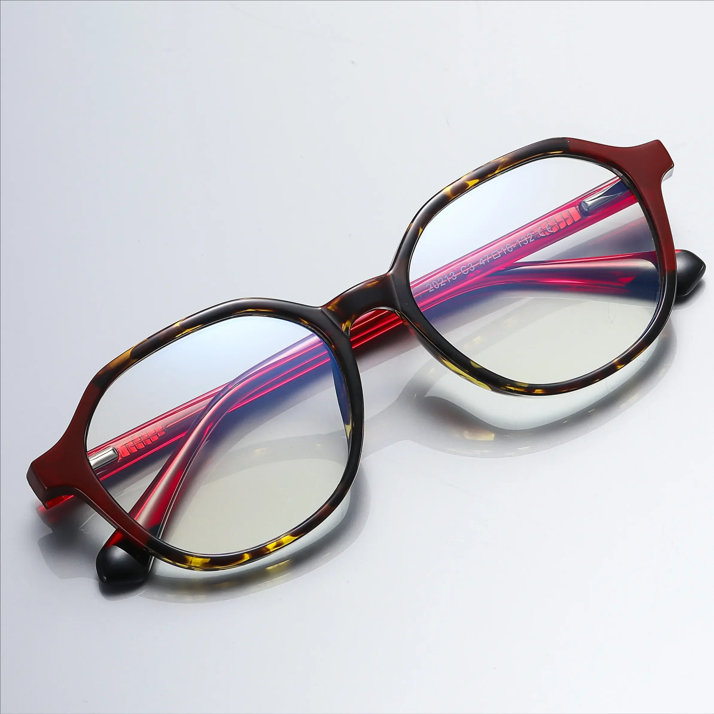 Marimar Hawksbill-Red Glasses 4
