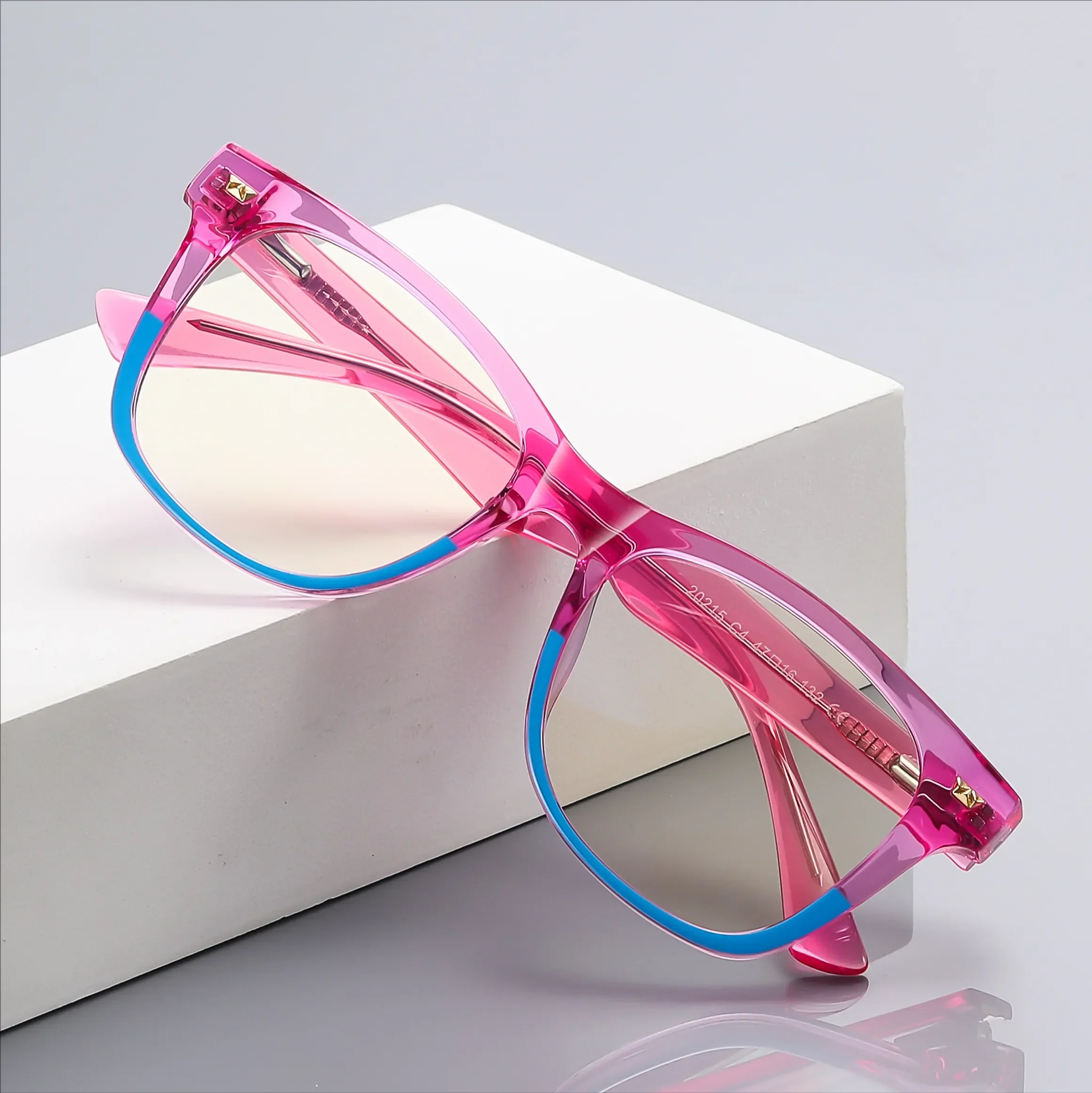 Arale Pink-Blue Glasses 5